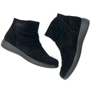 MUNRO Scout Suede Booties